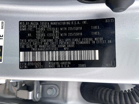 Used 2025 Toyota Corolla Cross XLE FWD image 34