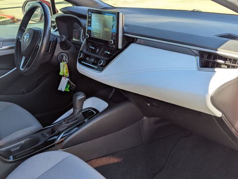 Used 2020 Toyota Corolla SE image 29