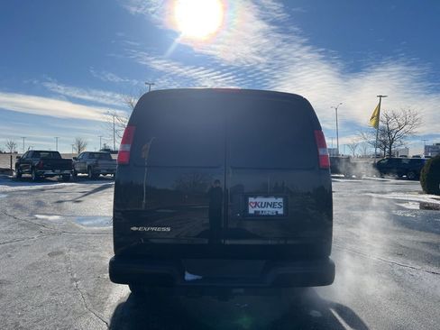 New 2025 Chevrolet Express 3500 w/ Driver Convenience Package image 4