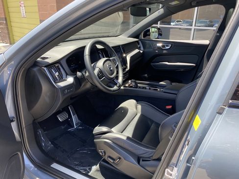 Used 2022 Volvo XC60 T8 R-Design w/ Advanced Package image 15