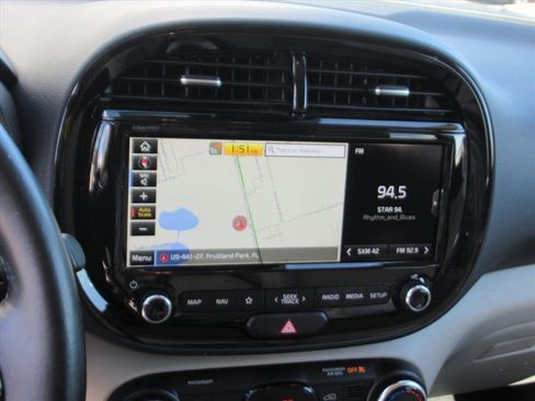 Used 2020 Kia Soul EX image 23