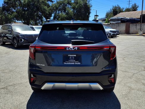 Used 2024 Kia Seltos EX FWD image 6