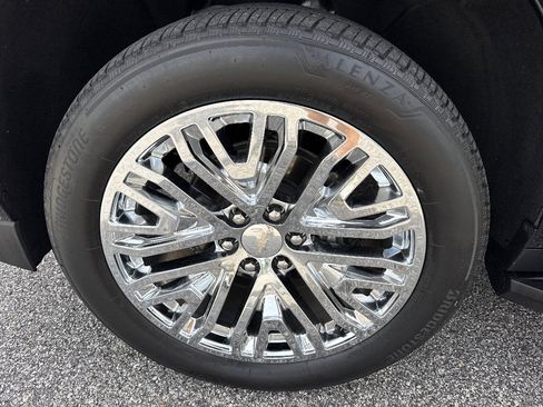 Used 2024 Chevrolet Tahoe Premier w/ Advanced Technology Package RWD image 56