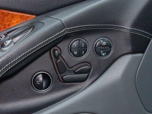 Used 2004 Mercedes-Benz SL 55 AMG image 18