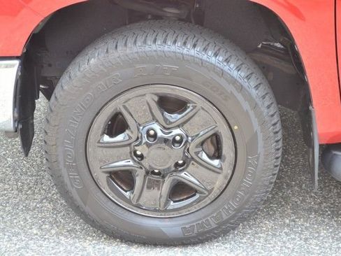 Used 2017 Toyota Tundra SR5 AWD/4WD image 13
