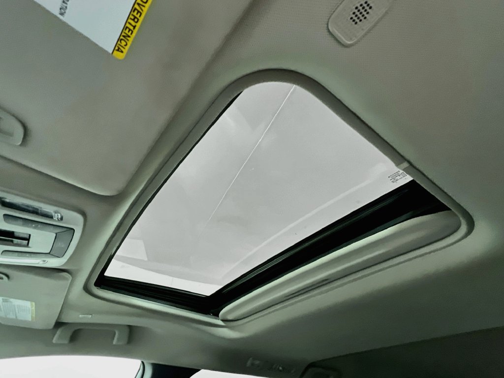Certified 2025 Toyota Sienna XLE FWD image 19