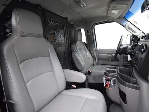 Used 2012 Ford E-350 and Econoline 350 Super Duty RWD image 13