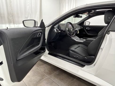 Used 2025 BMW 230i xDrive Coupe w/ Premium Package image 24