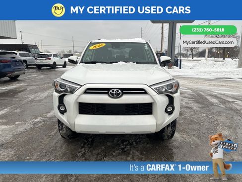 Used 2024 Toyota 4Runner SR5 Premium image 2