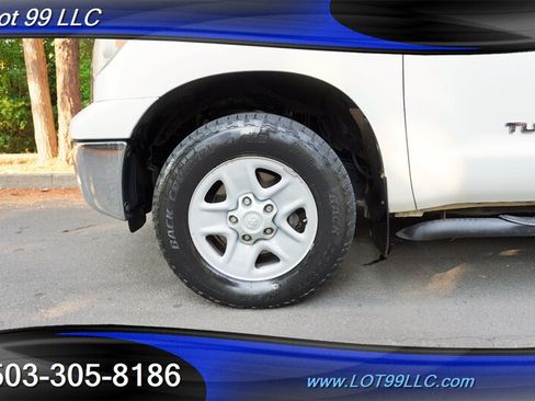 Used 2012 Toyota Tundra 4x4 CrewMax w/ Tow Pkg image 3