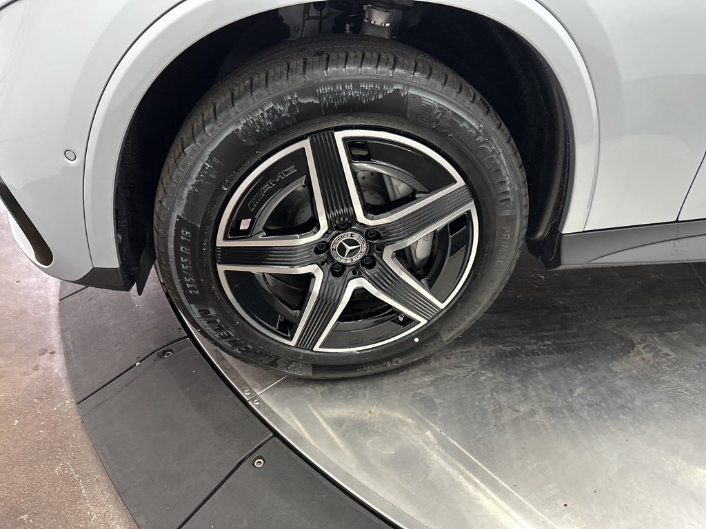 Used 2026 Mercedes-Benz GLC 300 4MATIC image 31