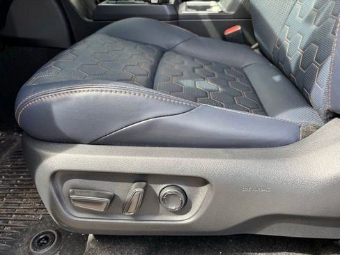 Used 2025 Toyota 4Runner 4WD image 16