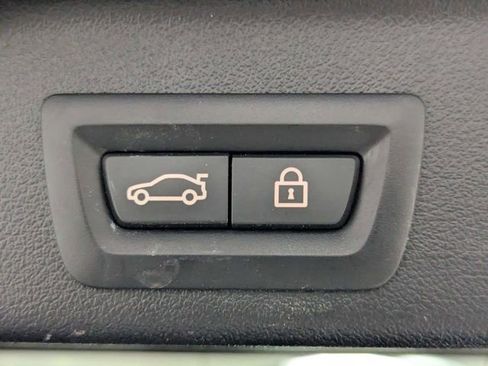 Used 2022 BMW X5 xDrive45e w/ Executive Package AWD/4WD image 29