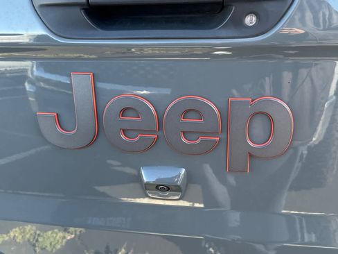 Used 2021 Jeep Gladiator Mojave image 7