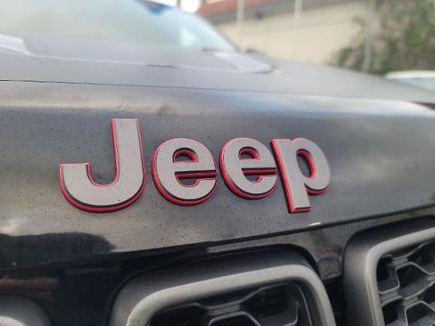 Used 2019 Jeep Grand Cherokee Trailhawk image 29