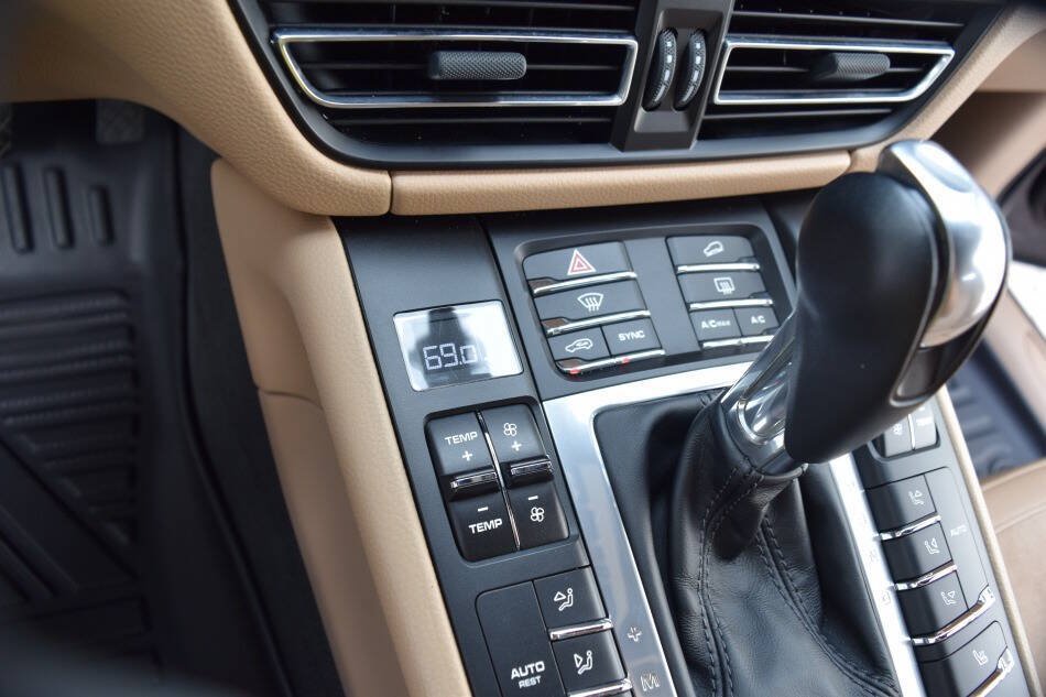 Used 2019 Porsche Macan AWD/4WD image 60