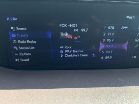 Used 2019 Lexus LS 500 w/ Interior Upgrade Package RWD image 5