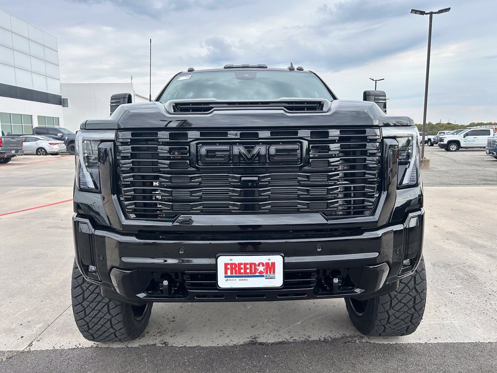 New 2026 GMC Sierra 3500 Denali Ultimate w/ LPO, Black Badging Package AWD/4WD image 9