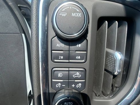 Used 2021 Chevrolet Silverado 1500 LT Trail Boss w/ Convenience Package II AWD/4WD image 18