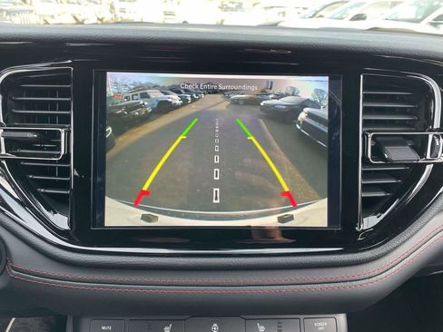 Certified 2025 Dodge Durango GT image 30