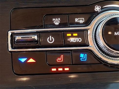 Used 2021 Lincoln Nautilus Reserve w/ Equipment Group 201A image 25