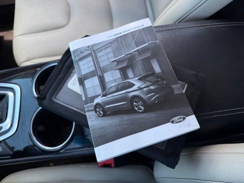 Used 2015 Ford Edge Titanium AWD/4WD image 4