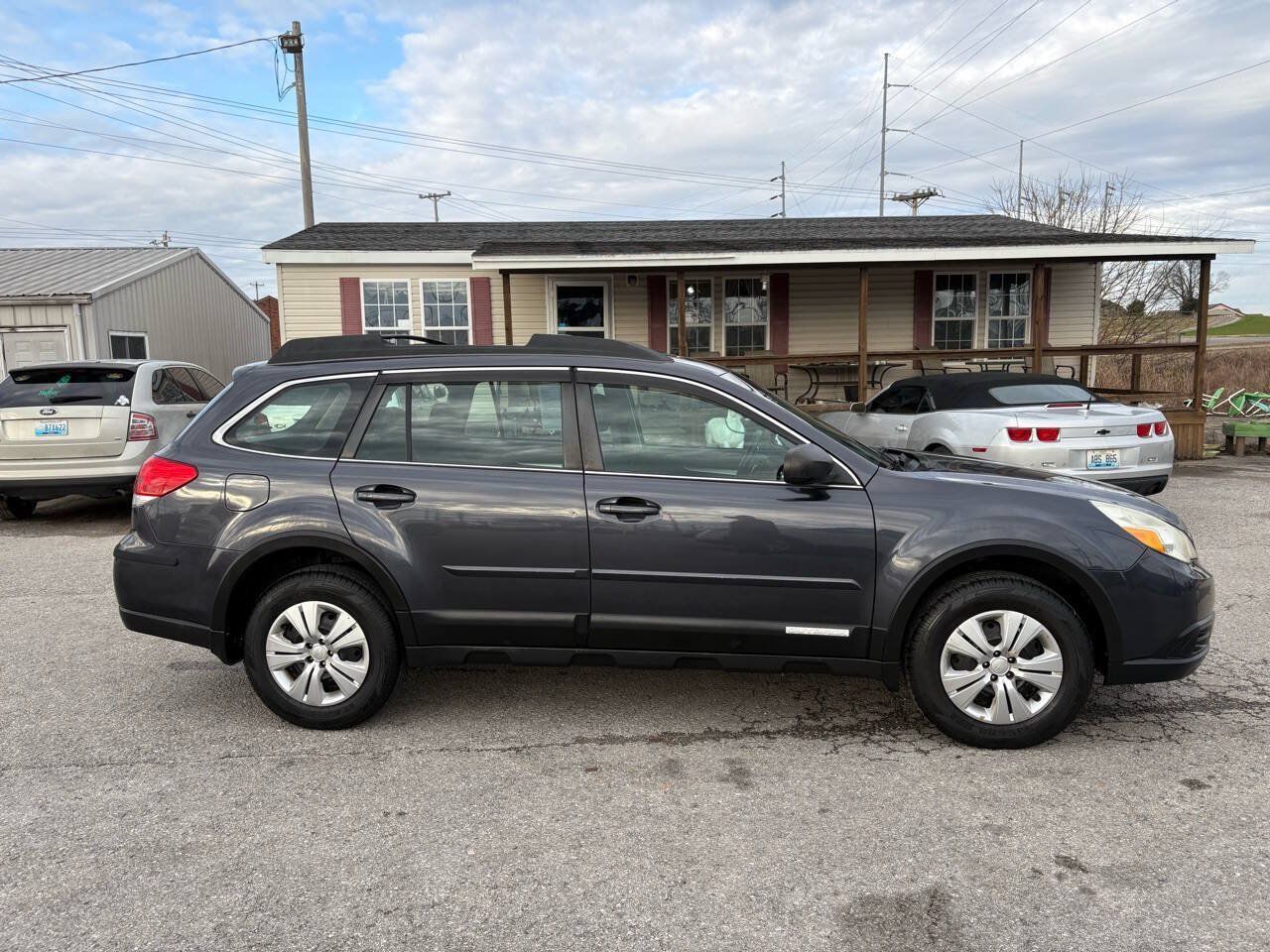 Used 2011 Subaru Outback 2.5i AWD/4WD image 2