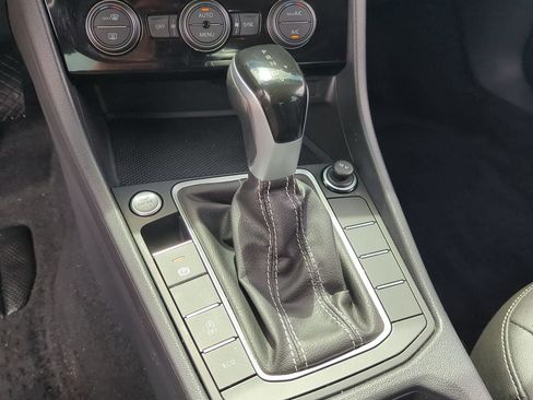 Used 2023 Volkswagen Jetta SE w/ Panoramic Sunroof Package FWD image 29