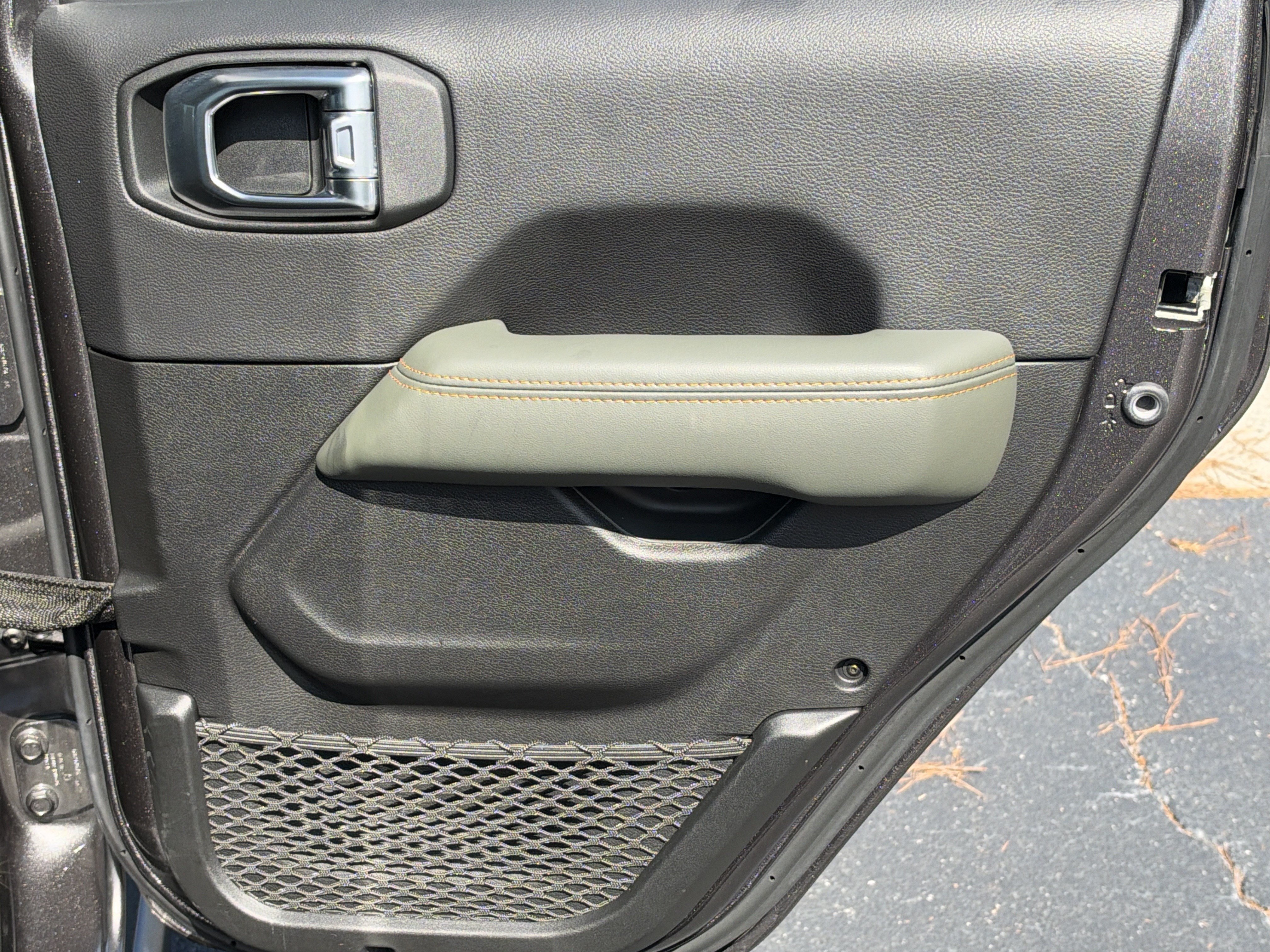 Used 2024 Jeep Gladiator Mojave AWD/4WD image 19