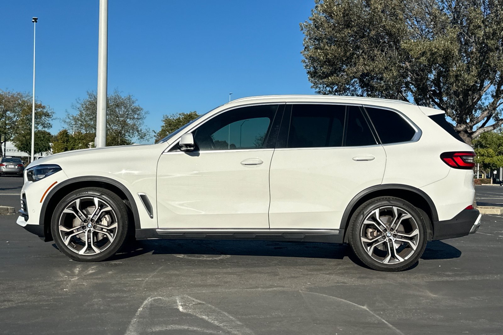 Used 2023 BMW X5 xDrive40i w/ Premium Package AWD/4WD image 7