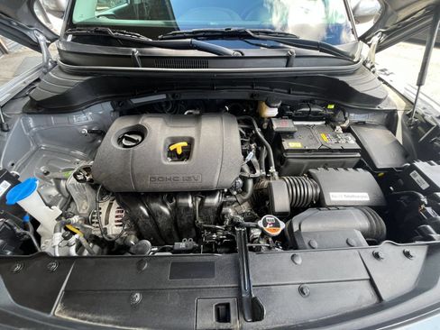 Used 2025 Kia Soul LX w/ LX Technology Package FWD image 32