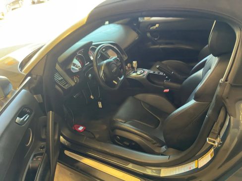 Used 2011 Audi R8 V10 image 5