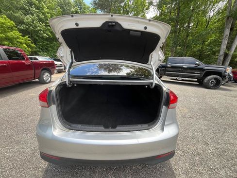 Used 2017 Kia Forte LX w/ LX Popular Package FWD image 29