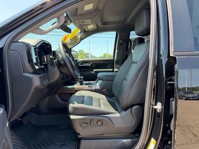 Used 2025 Chevrolet Silverado 1500 LT Trail Boss w/ LT Trail Boss Premium Package