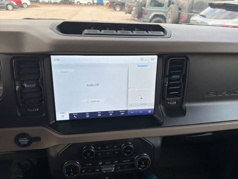 Used 2022 Ford Bronco Wildtrak image 12