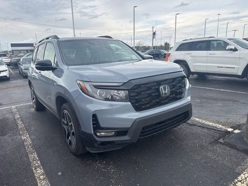 Used 2023 Honda Passport Elite image 4