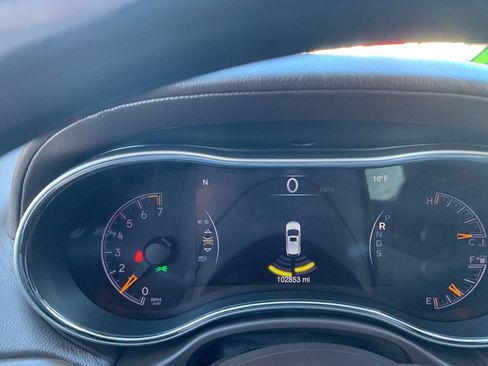 Used 2014 Jeep Grand Cherokee Overland image 18