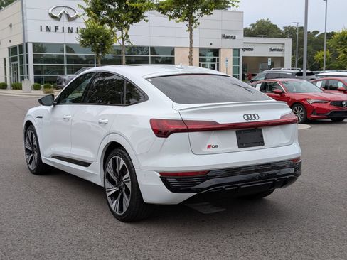 Used 2024 Audi Q8 e-tron Prestige w/ Prestige Package AWD/4WD image 5