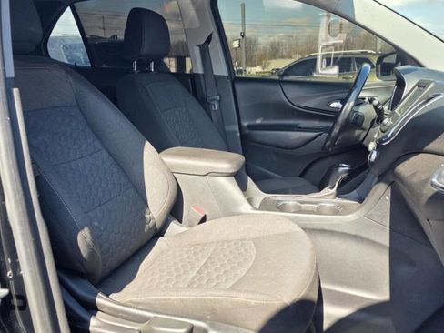 Used 2019 Chevrolet Equinox LT w/ Driver Convenience Package FWD image 17