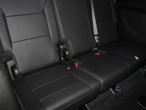 Used 2023 Chevrolet Traverse High Country AWD/4WD image 26