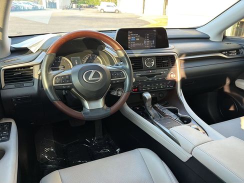 Certified 2022 Lexus RX 350 FWD w/ Premium Package image 18