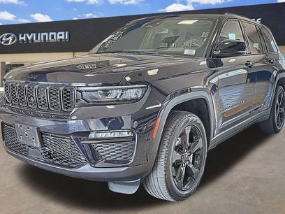 Used 2024 Jeep Grand Cherokee Limited w/ Black Appearance Package