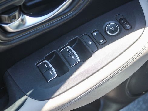 Used 2023 Honda HR-V EX-L image 19