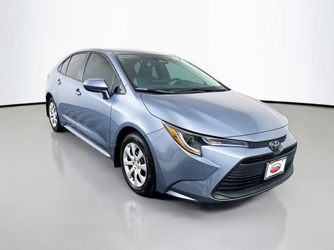 Used 2026 Toyota Corolla LE image 3