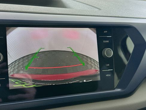 Used 2022 Volkswagen Taos SE w/ Panoramic Sunroof Package image 22