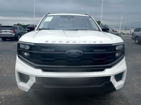 Used 2025 Ford Expedition Max Active AWD/4WD image 1