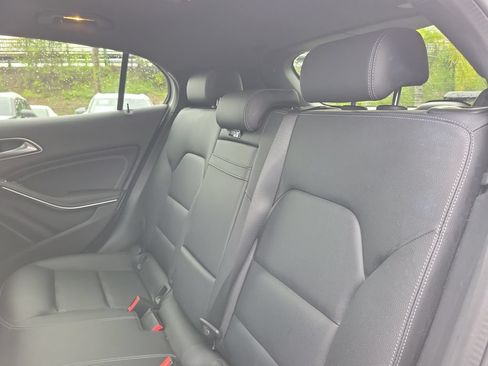 Used 2019 Mercedes-Benz GLA 250 4MATIC image 11