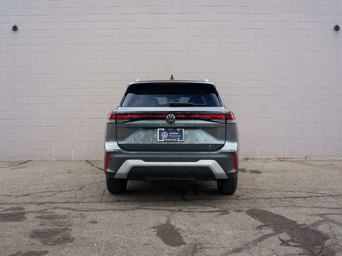 Used 2025 Volkswagen Tiguan S AWD/4WD image 6