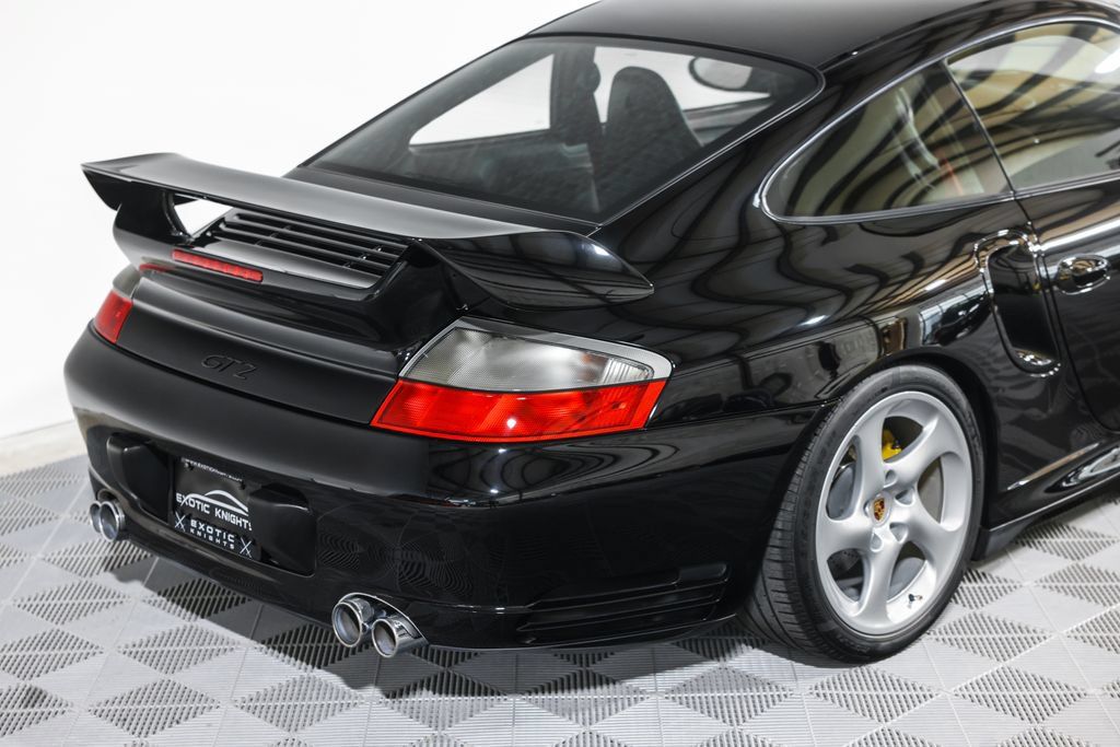 Used 2003 Porsche 911 GT2 RWD image 7