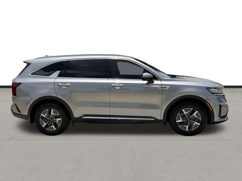 Used 2023 Kia Sorento EX FWD image 4
